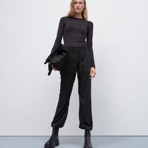 Lululemon Dance Studio Mid Rise Pant Sz 6 EUC 🖤🩶